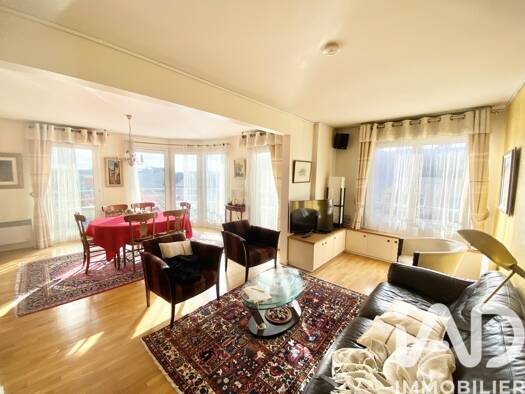 Appartement à vendre 925 000 € 5 pièces 3 chambres 122 m² Étage 5/6 République Suresnes 92150