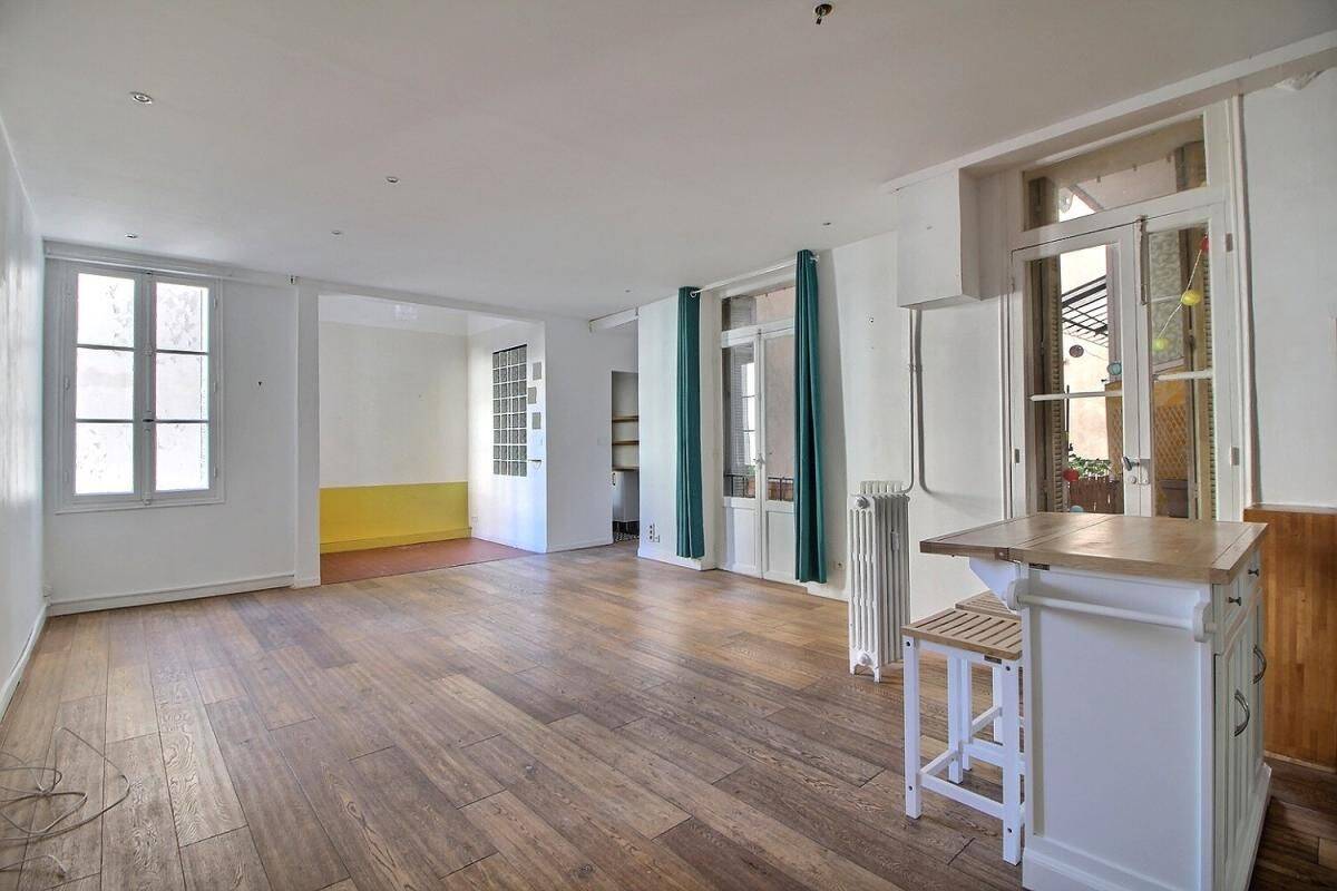 Appartement 3 pièces 84 m² · à Marseille 6ème Arrondissement · 84 m² · 1 500 €