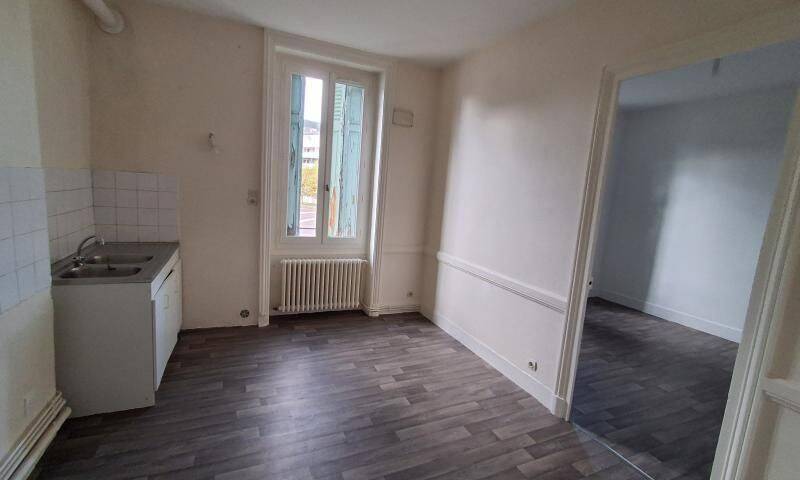 Appartement 3 pièces 64 m² · à Unieux · 64 m² · 443 €
