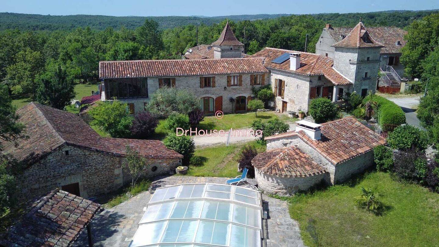 Maison 10 pièces 280 m² · à Cremps · 280 m² · 695 000 €