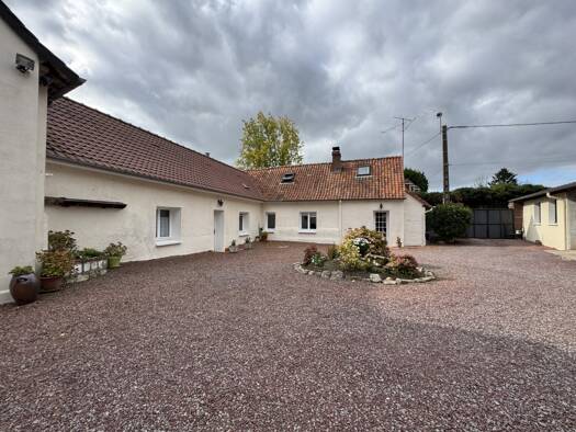 Villa à vendre 330 000 € 6 pièces 5 chambres 158,4 m² 3 149 m² de terrain Nouvion 80860