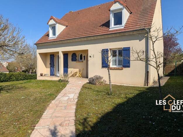 Maison à vendre 369 000 € 5 pièces 4 chambres 131,8 m² 673 m² de terrain Crépy-en-Valois 60800