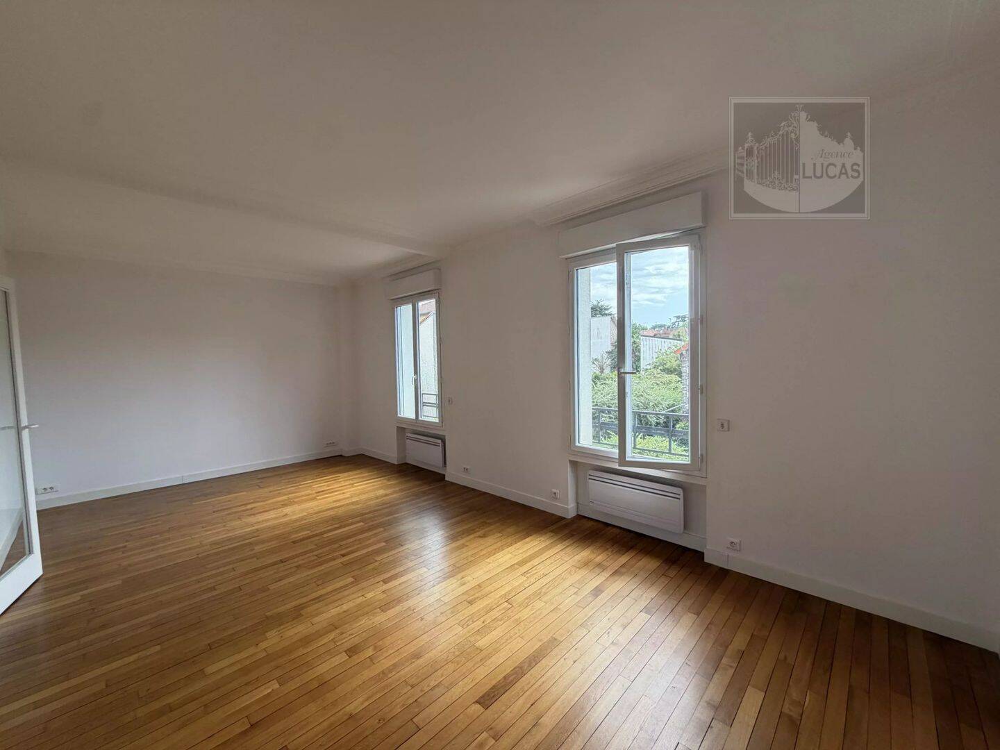 Appartement 2 pièces 57 m² · à Bourg-la-Reine · 56,8 m² · 1 222 €