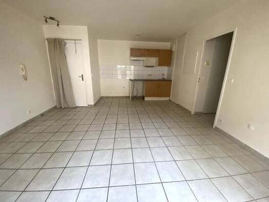 Appartement à louer 847 € 3 pièces 2 chambres 52,3 m² Chemin de Fer Coulommiers 77120