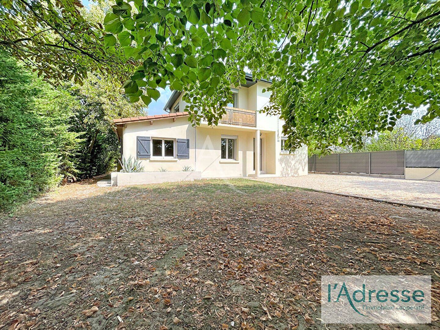 Maison 6 pièces 135 m² · à Villaudric · 135 m² · 265 000 €