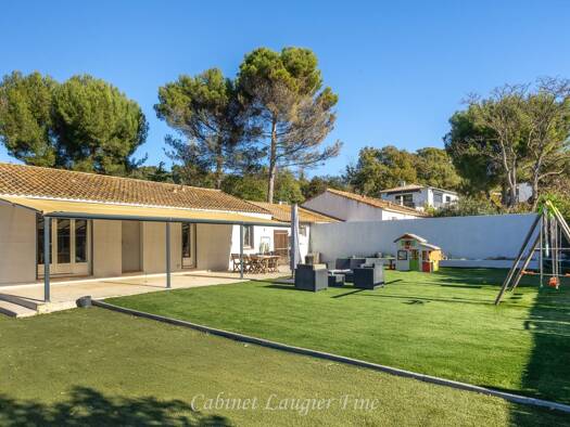 Maison de plain-pied à vendre 699 000 € 4 pièces 3 chambres 104,6 m² 1 351 m² de terrain Marseille 12ème arrondissement 13012