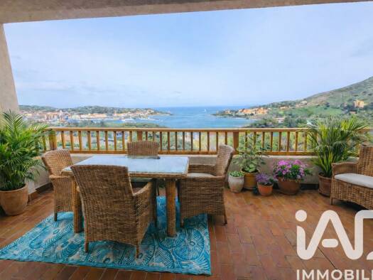 Appartement à vendre 325 000 € 3 pièces 2 chambres 68 m² Étage 3/3 Peripherie Port-Vendres 66660