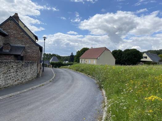 Terrain constructible à vendre 24 000 € La Neuville-en-Beine 02300