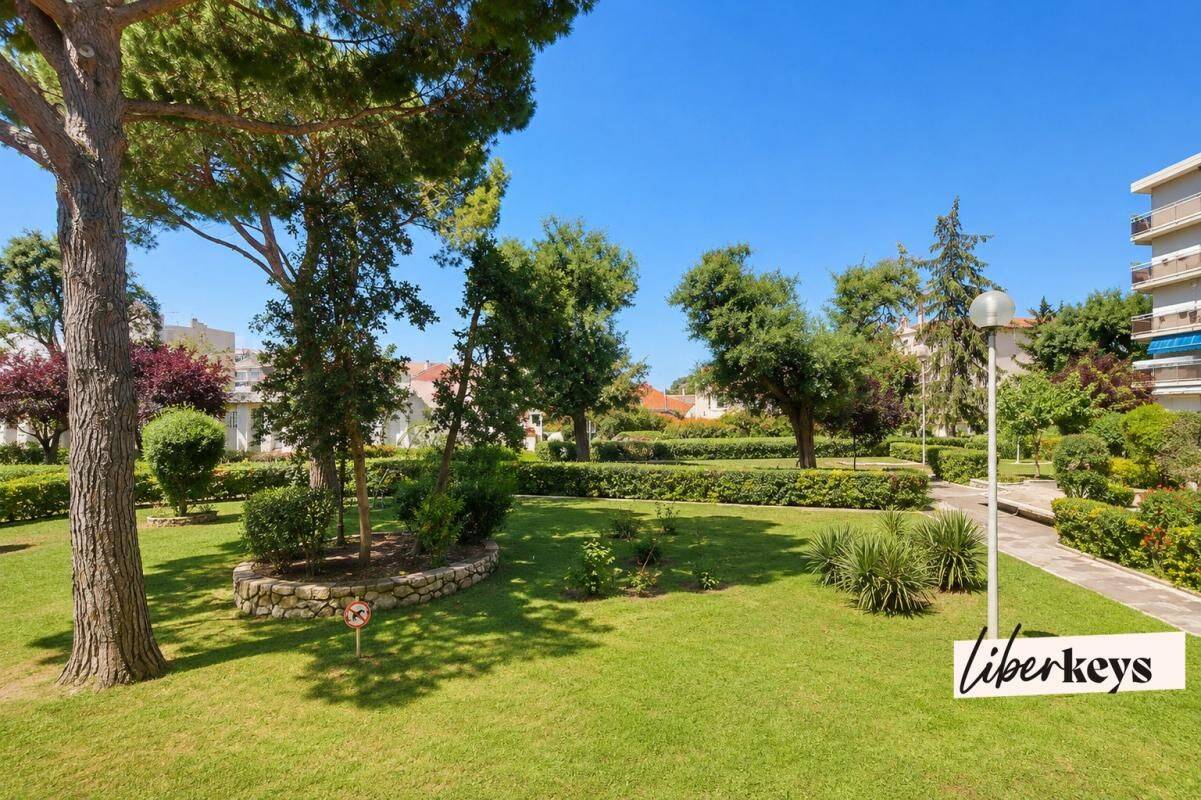 Appartement 3 pièces 65 m² · à Marseille 8ème Arrondissement · 65 m² · 235 000 €