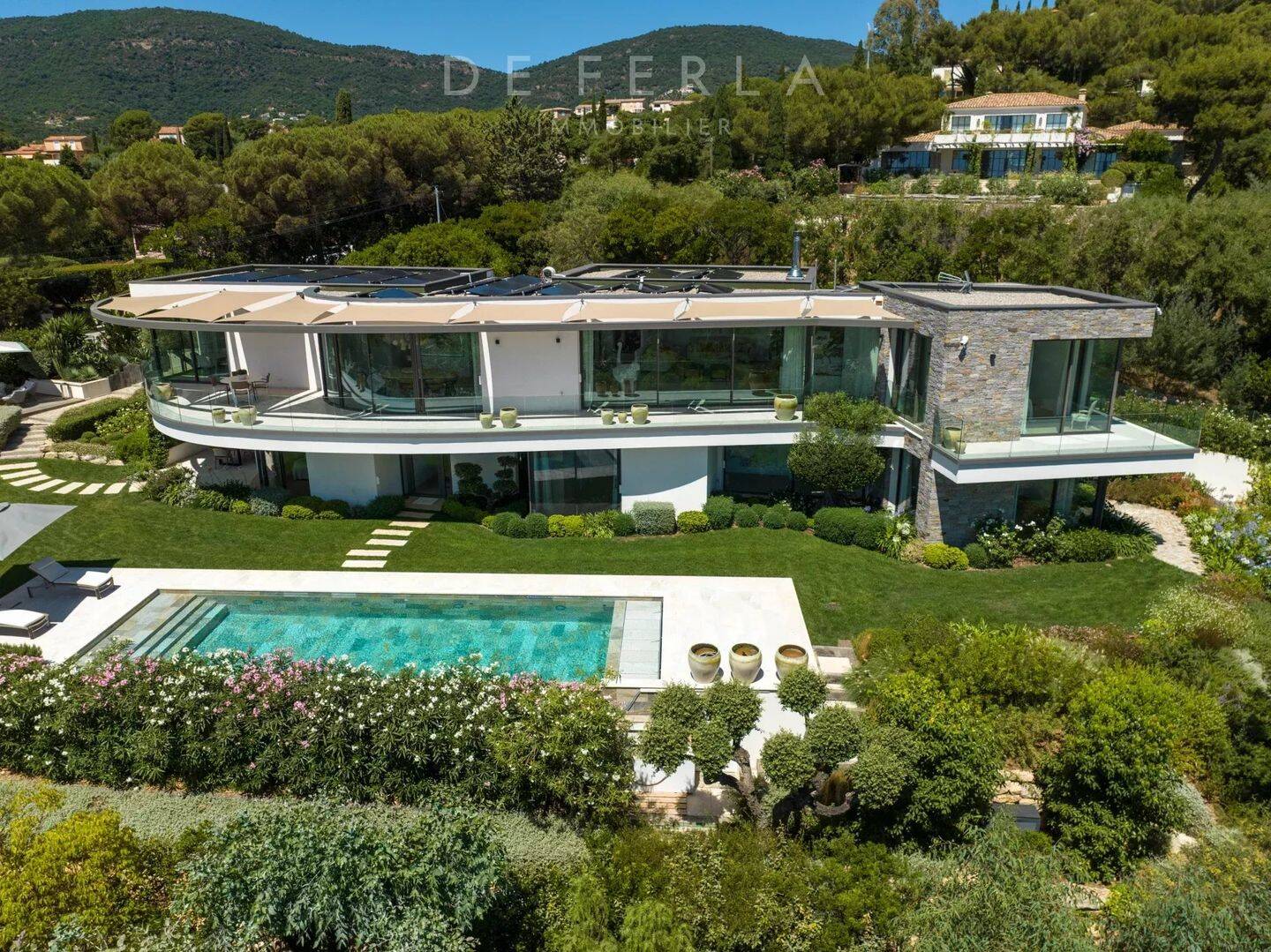 Maison 11 pièces 410 m² · à Cavalaire-sur-Mer · 410 m² · 6 340 000 €