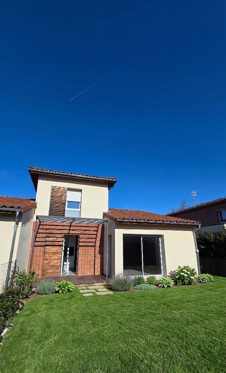 Maison 4 pièces 98 m² · à Roquettes · 98 m² · 300 000 €