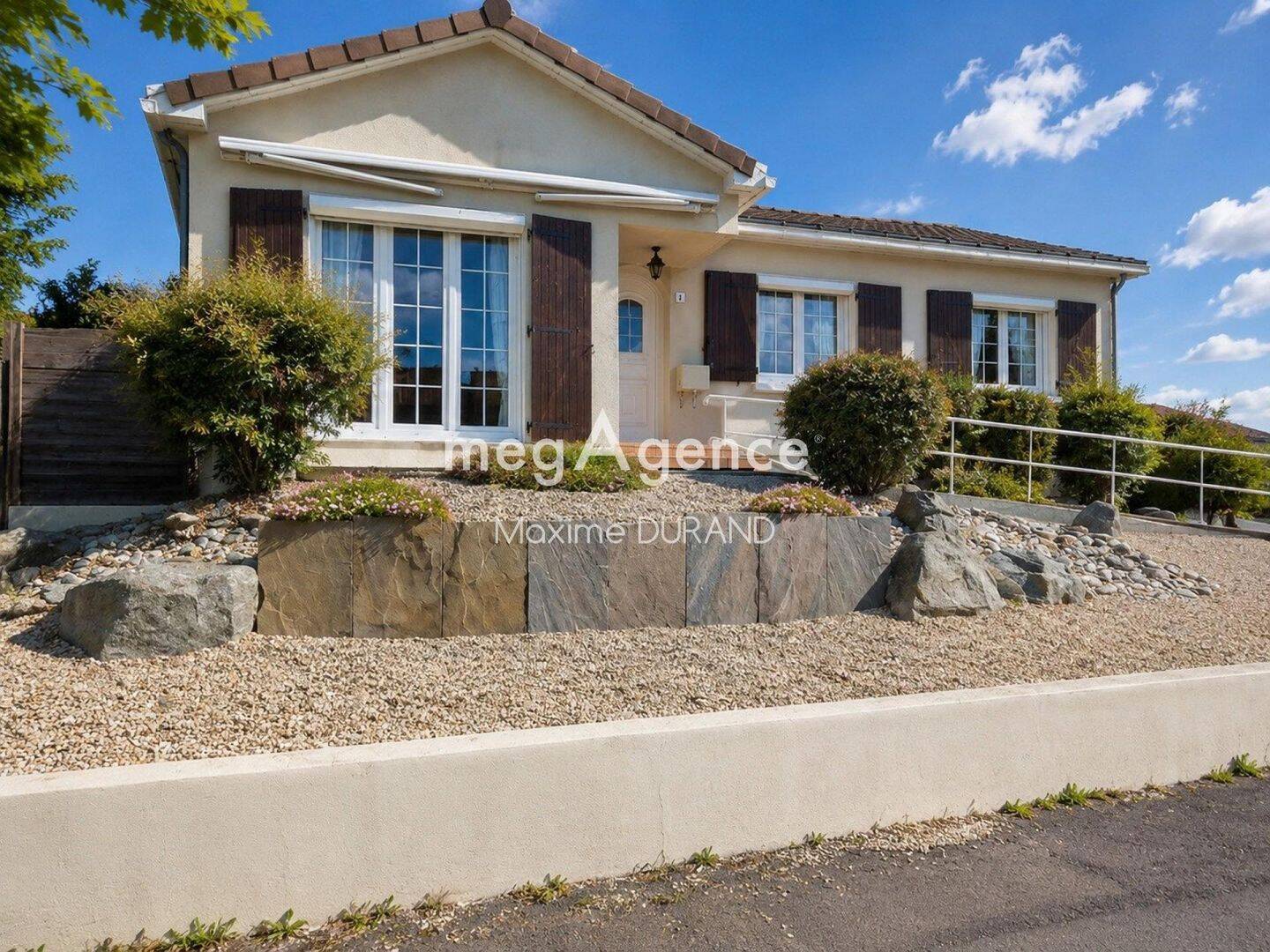 Maison 6 pièces 110 m² · à Saint-Pierre-des-Échaubrognes · 110 m² · 168 800 €