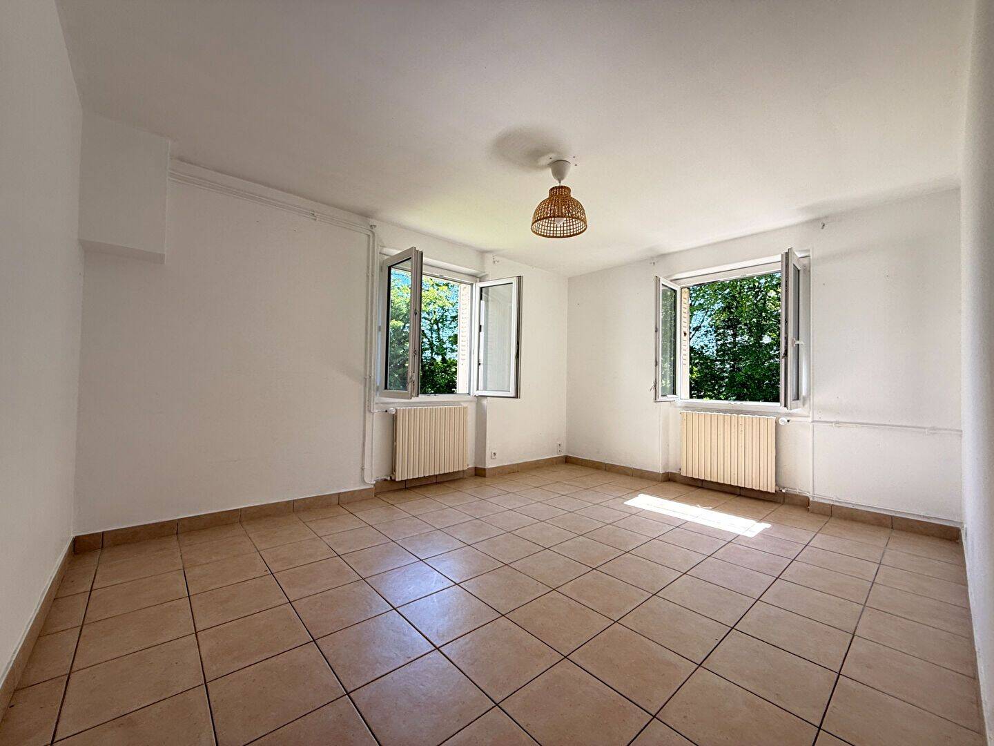 Appartement 3 pièces 51 m² · à Lons-le-Saunier · 50,9 m² · 84 000 €