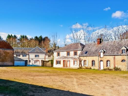 Maison à vendre 915 000 € 9 pièces 6 chambres 303 m² 99 840 m² de terrain Blandainville 28120