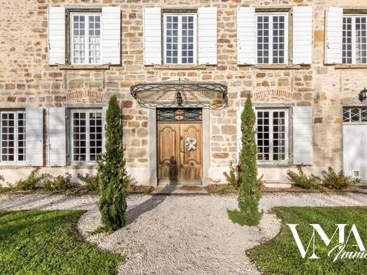 Maison à vendre 1 850 000 € 10 pièces 6 chambres 500 m² 2 350 m² de terrain Chasselay 69380