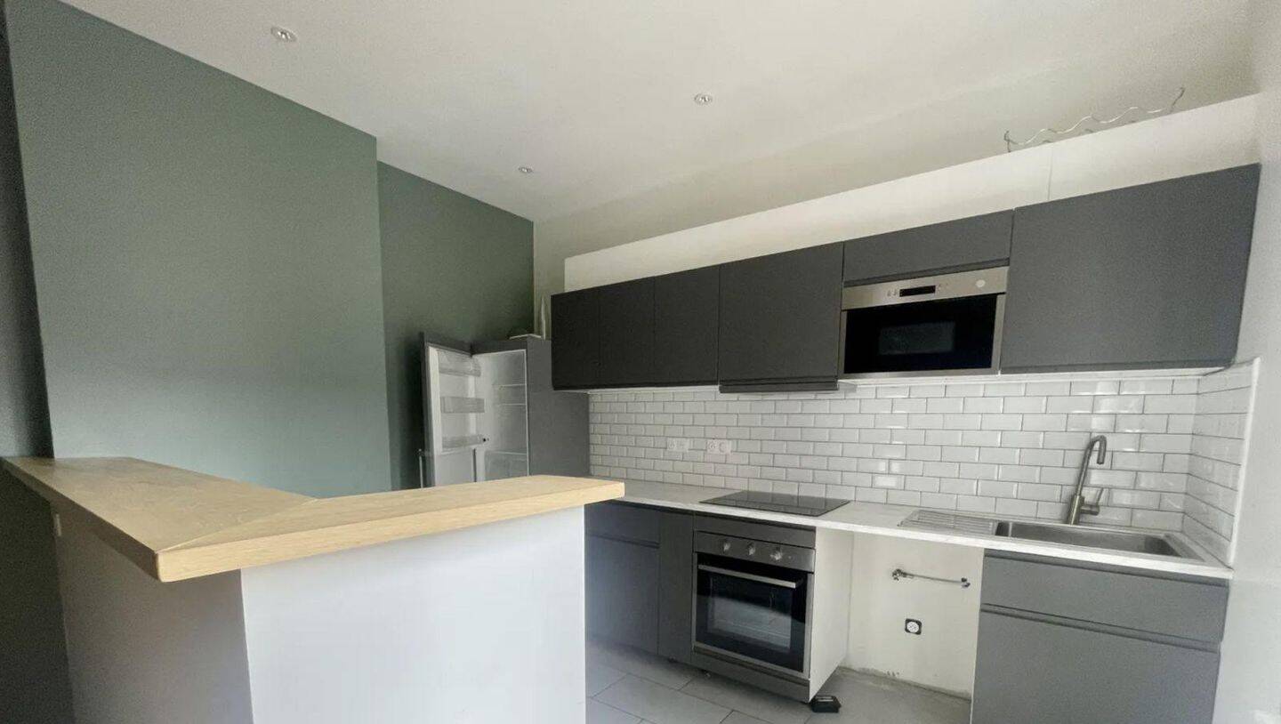 Appartement 4 pièces 83 m² · à Saint-Étienne · 83 m² · 750 €