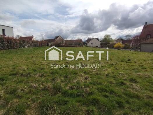 Terrain constructible à vendre 22 000 € 1 196 m² de terrain La Bazoque 61100