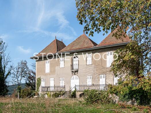 Château à vendre 2 300 000 € 13 pièces 7 chambres 379 m² 9 538 m² de terrain Annecy 74000