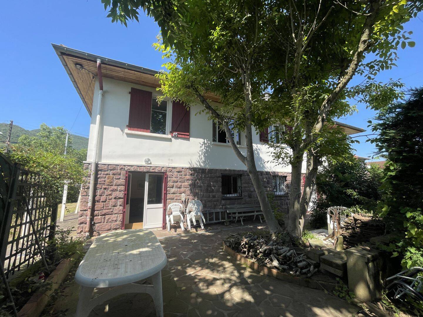 Maison 9 pièces 216 m² · à Saint-Jean-Pied-de-Port · 216 m² · 440 000 €