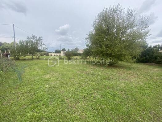 Terrain constructible viabilisé à vendre 59 500 € 467 m² de terrain Villegouge 33141