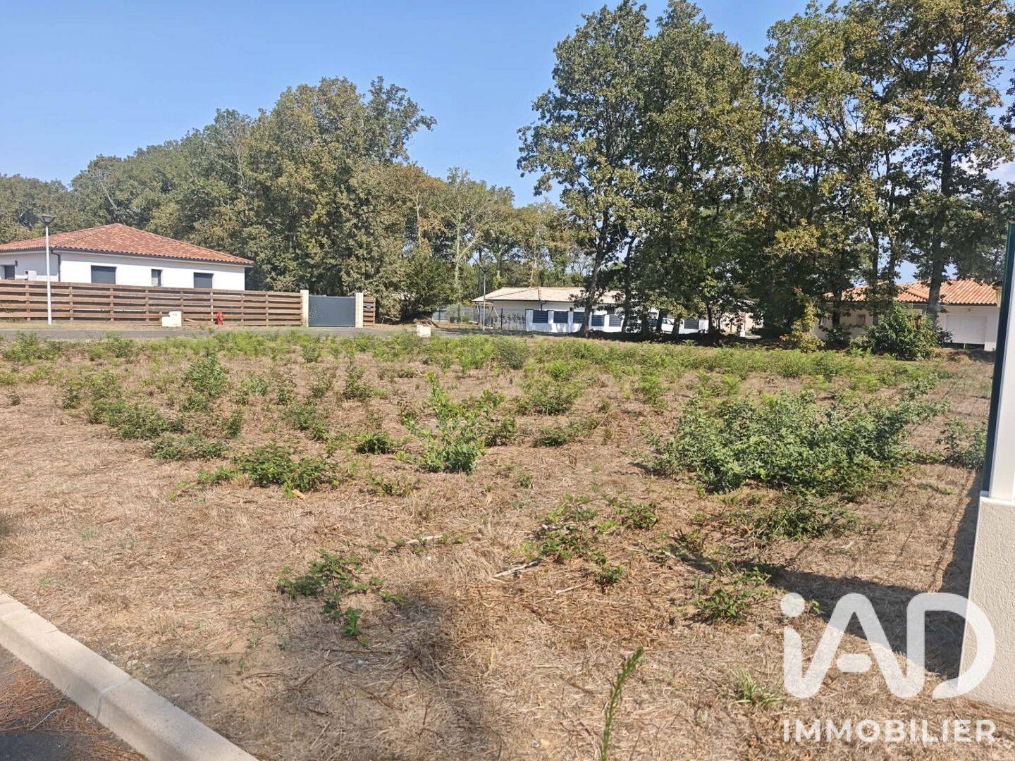 Terrain de 501 m² à Mazerolles - photo 2
