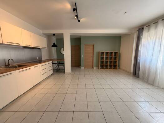 Appartement à vendre 135 000 € 3 pièces 1 chambre 66,2 m² RDC/1 Centre Ville Corbeil-Essonnes 91100