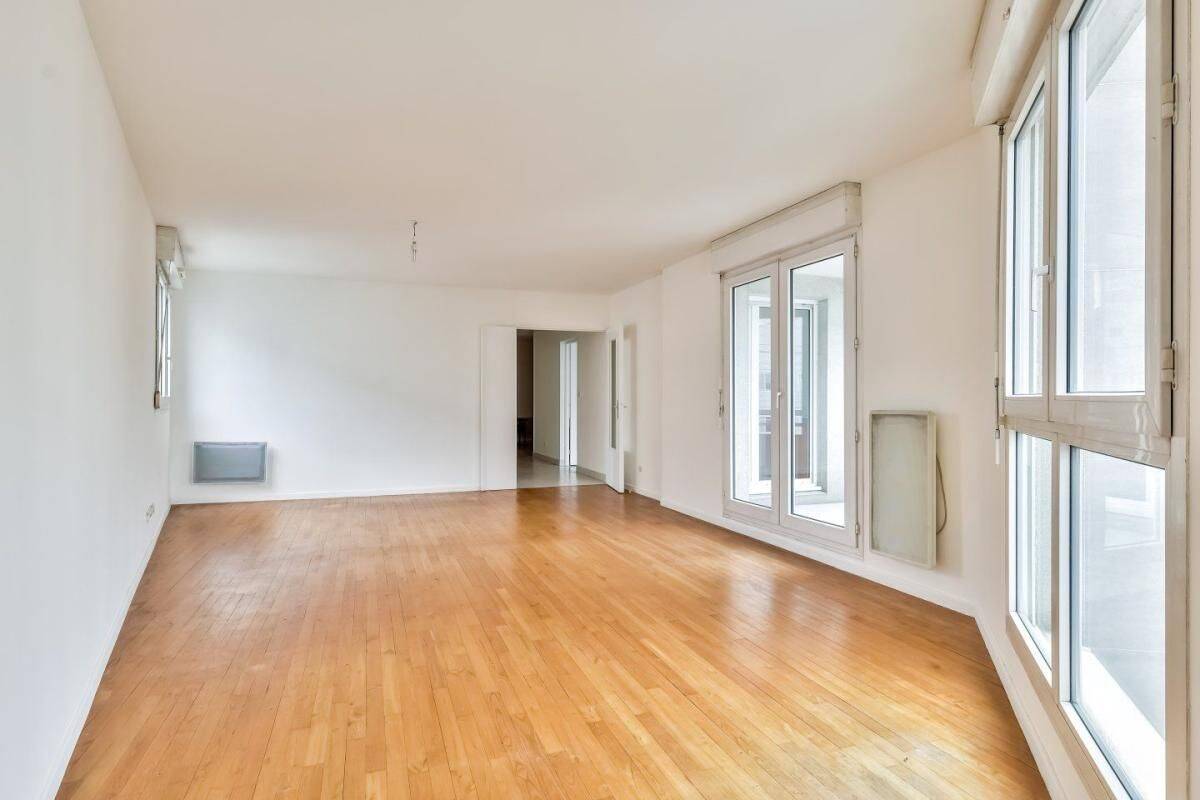 4 pièces 99 m² · à Lyon 3ème Arrondissement · 98,7 m² · 1 570 €/mois