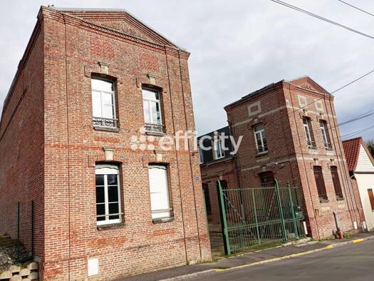 Immeuble à vendre 420 000 € 453 m² Beauval 80630