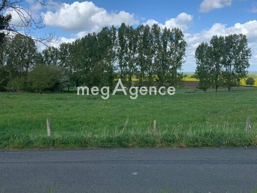 Terrain à vendre 5 235 € 6 960 m² de terrain Baugé-en-Anjou 49150