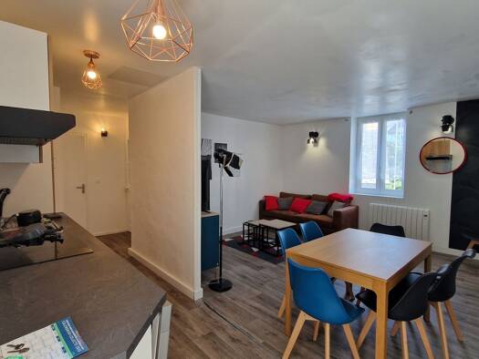 Appartement à louer 780 € 3 pièces 2 chambres 62 m² Étage 1/2 Gouëdic-Beaufeuillage Saint-Brieuc 22000