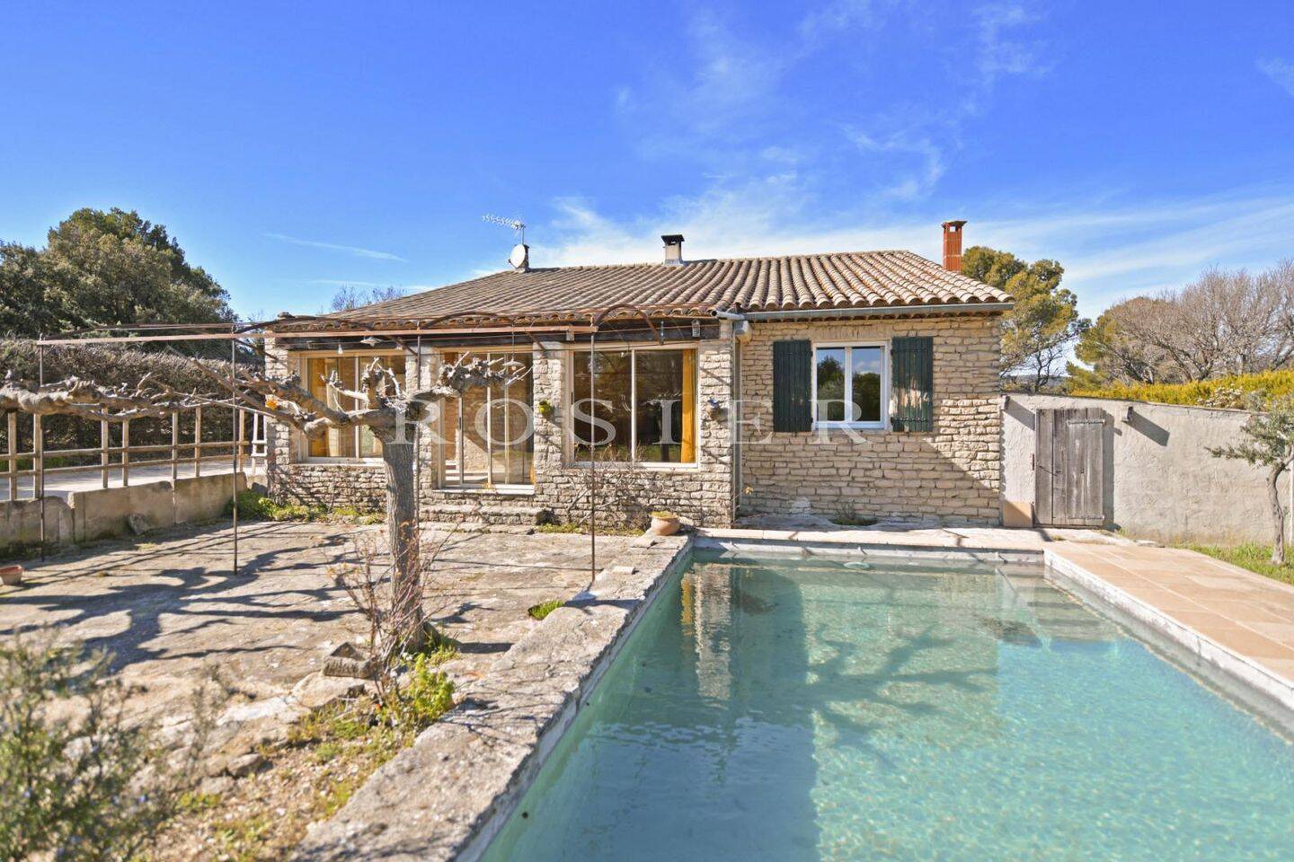 Maison 6 pièces 118 m² · à Murs · 118 m² · 450 000 €