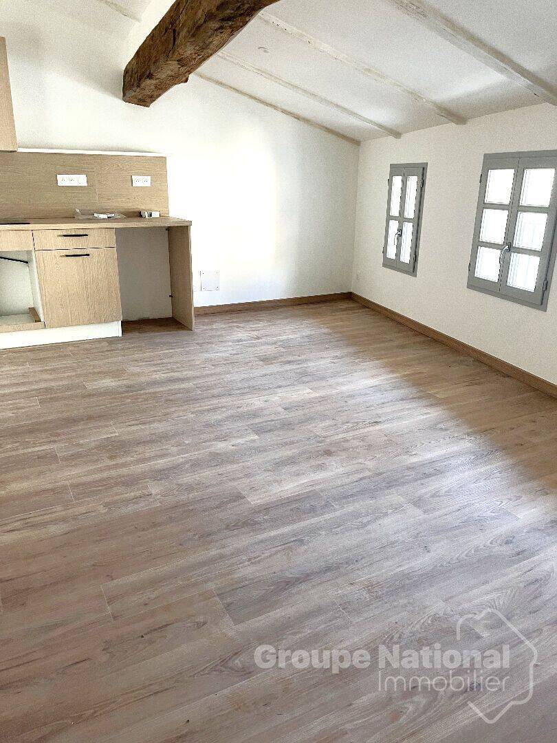 Appartement 2 pièces 37 m² · à L'Isle-sur-la-Sorgue · 37,2 m² · 650 €