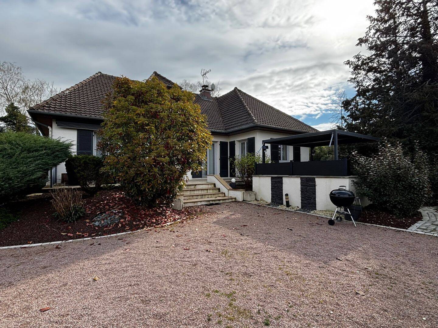 Maison 8 pièces 165 m² · à Saint-Germain-du-Plain · 165 m² · 265 000 €
