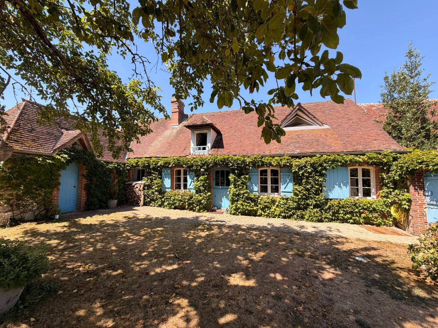 Maison 5 pièces 133 m² · à Brezolles · 133,3 m² · 273 000 €