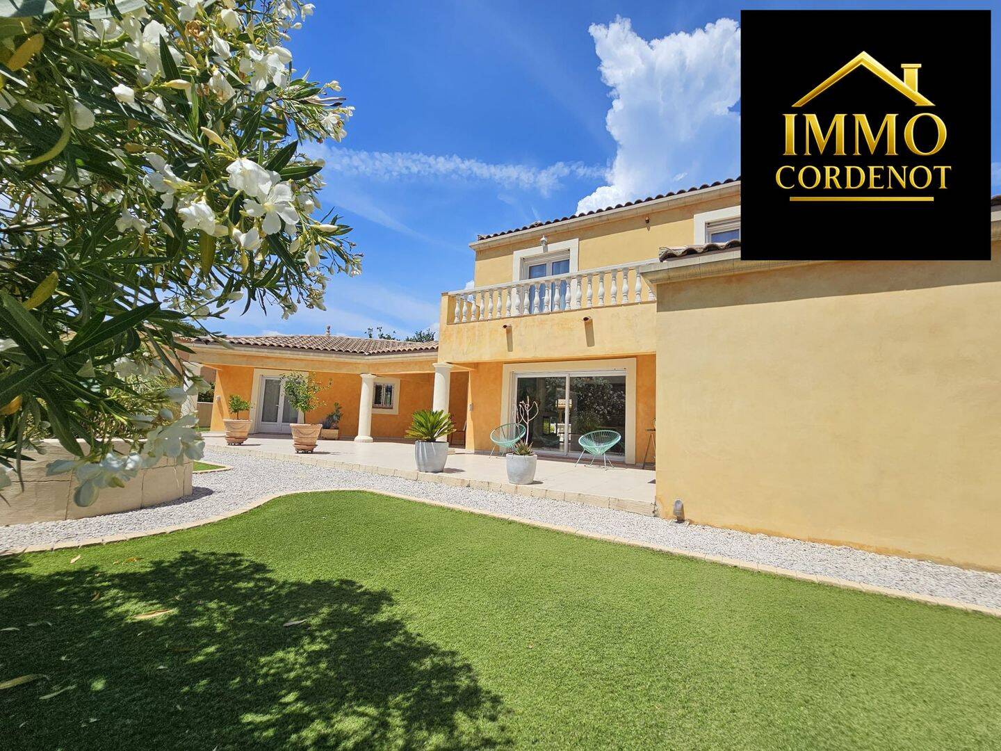 Maison 6 pièces 282 m² · à Méounes-lès-Montrieux · 282 m² · 884 000 €