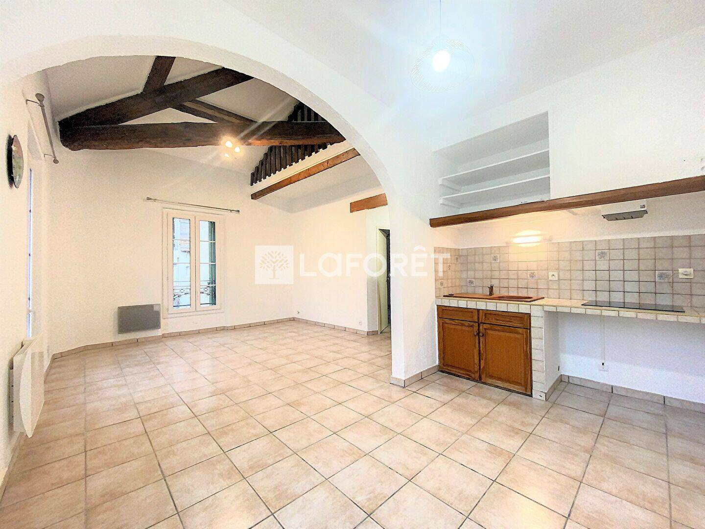 Appartement 2 pièces 46 m² · à Orange · 46 m² · 450 €