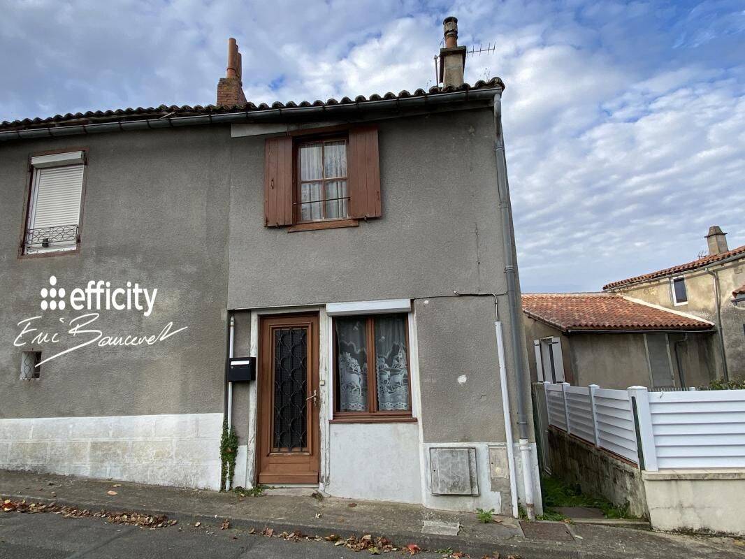 Maison 3 pièces 60 m² · à Parthenay · 60 m² · 32 000 €