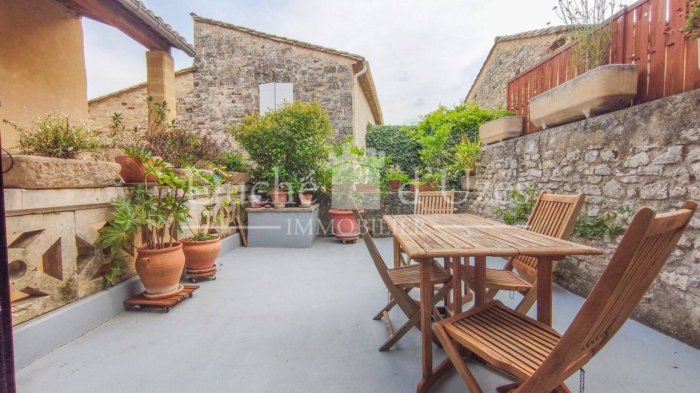 Maison 7 pièces 164 m² · à Uzès · 164 m² · 395 000 €