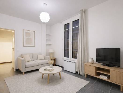 Appartement à vendre 185 000 € 2 pièces 1 chambre 28 m² Étage 2/3 Rosiers-Les Puces Saint-Ouen-sur-Seine 93400