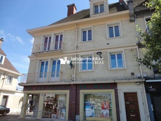 Appartement à louer 660 € 3 pièces 2 chambres 76 m² 2ème étage Yvetot 76190