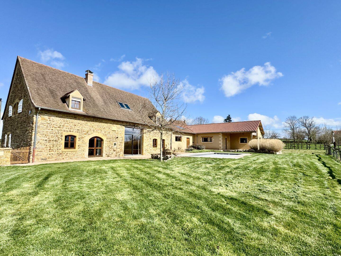 Maison 7 pièces 220 m² · à Paray-le-Monial · 220 m² · 435 000 €