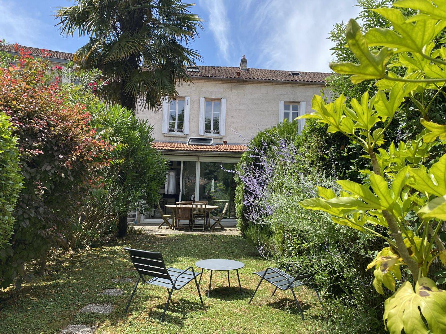Maison 8 pièces 160 m² · à Angoulême · 160 m² · 366 000 €