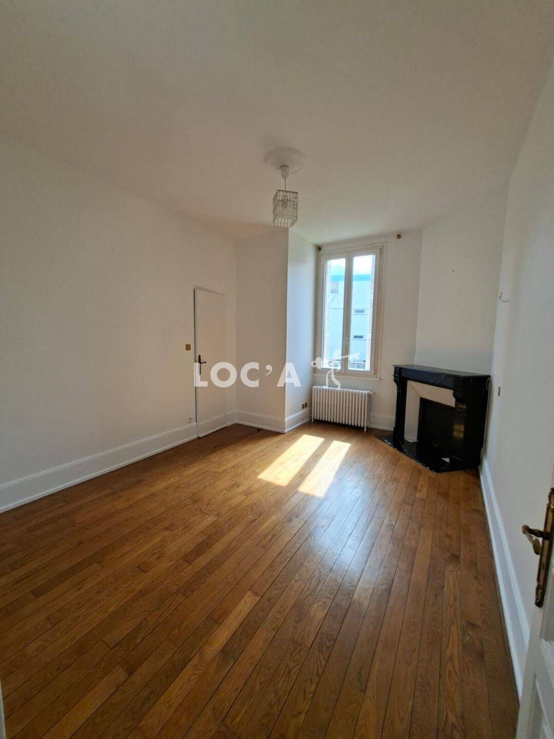 Location Maison 98 m² à Dijon 1 150 ¤ CC /mois — 10