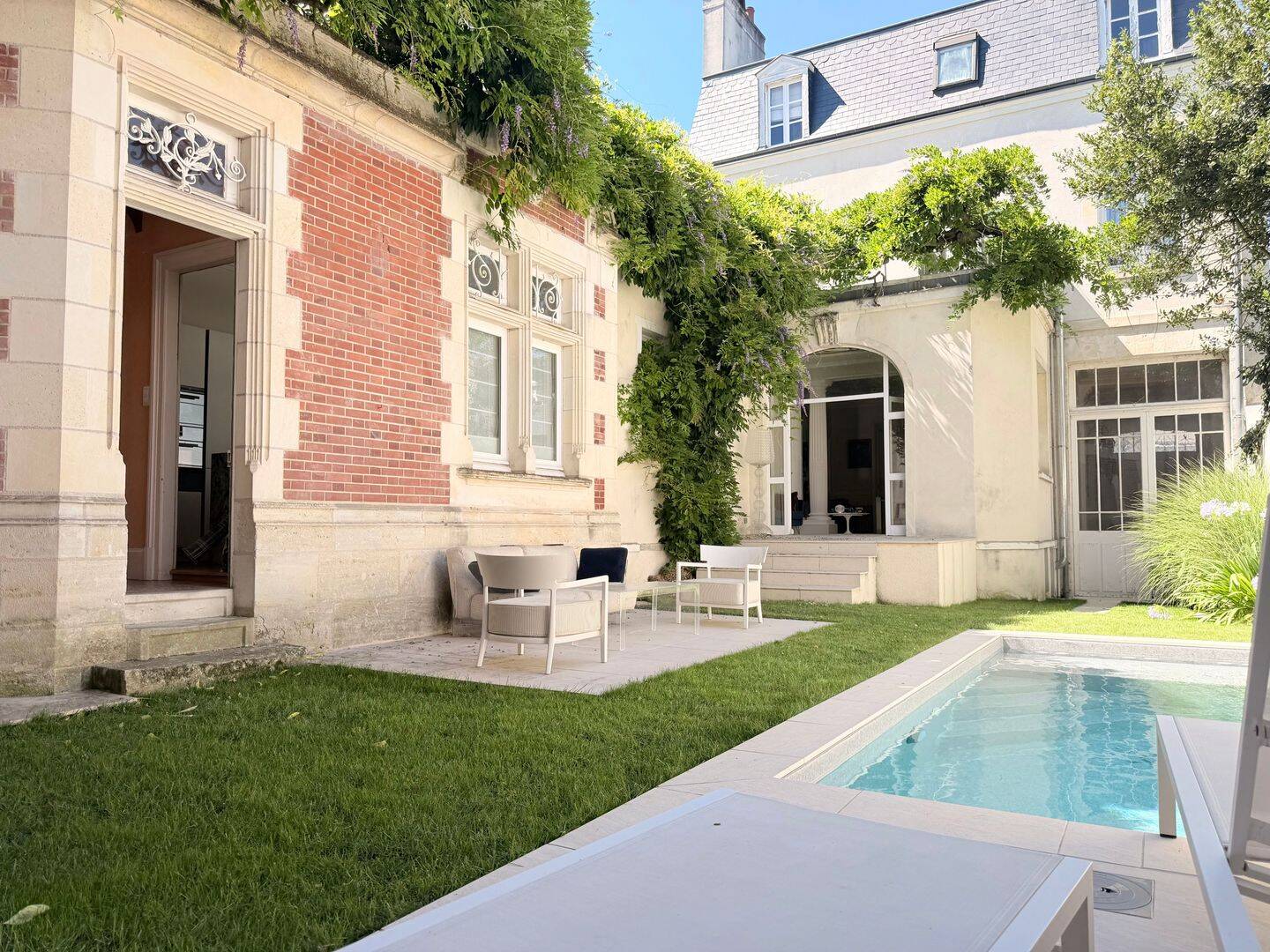 Maison 15 pièces 470 m² · à Tours · 470 m² · 1 680 000 €