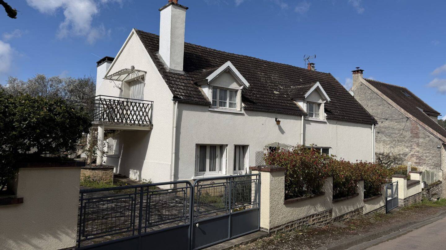 Maison 6 pièces 158 m² · à Asquins · 158 m² · 208 650 €