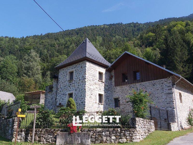 Maison 6 pièces 142 m² · à Sainte-Marie-de-Cuines · 142 m² · 649 000 €
