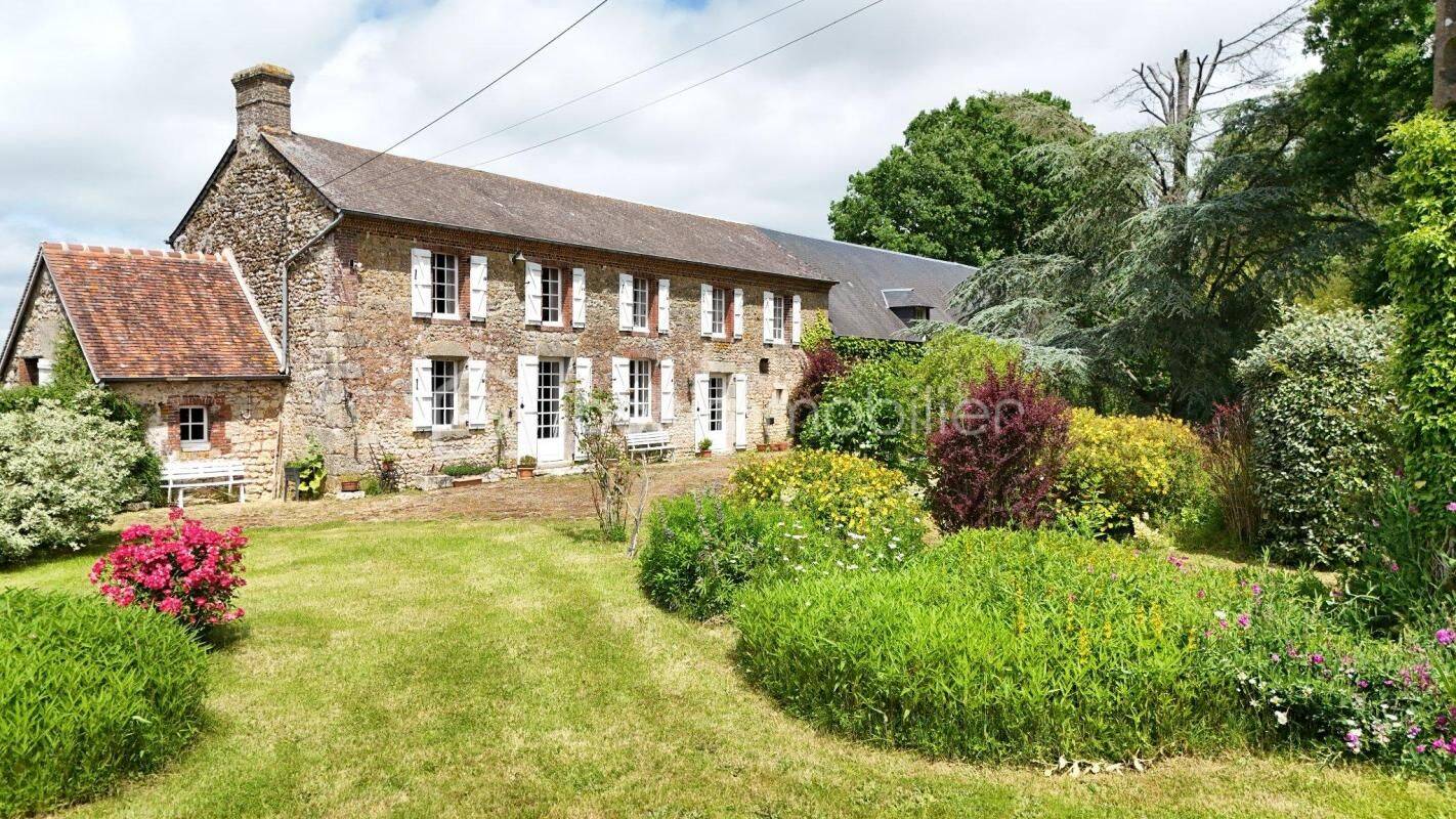 Maison 6 pièces 145 m² · à Sainte-Gauburge-Sainte-Colombe · 145 m² · 199 000 €