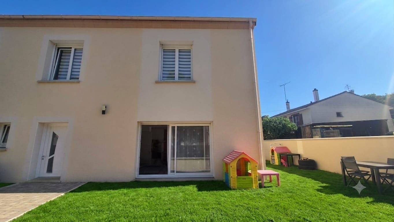 Maison 4 pièces 95 m² · à Morigny-Champigny · 95 m² · 305 600 €