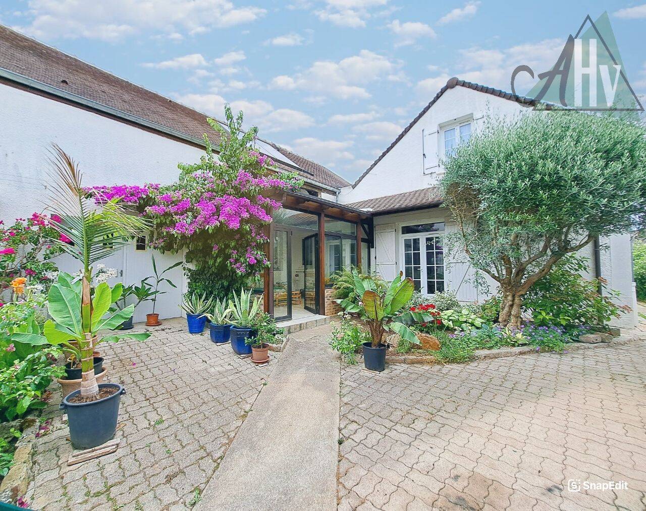 Maison 5 pièces 146 m² · à Villeneuve-la-Guyard · 146 m² · 190 000 €