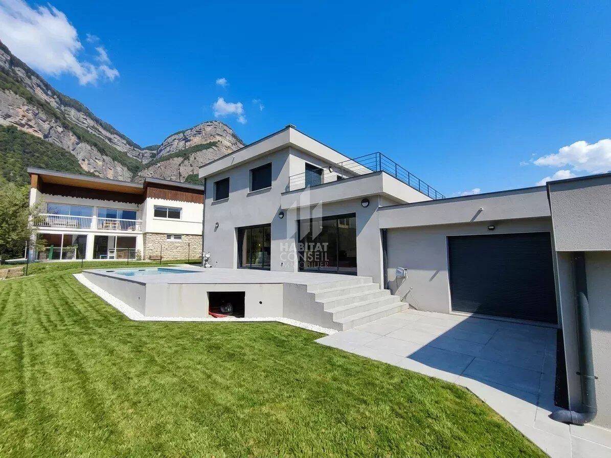 Maison 5 pièces 119 m² · à Crolles · 119 m² · 2 350 €/mois
